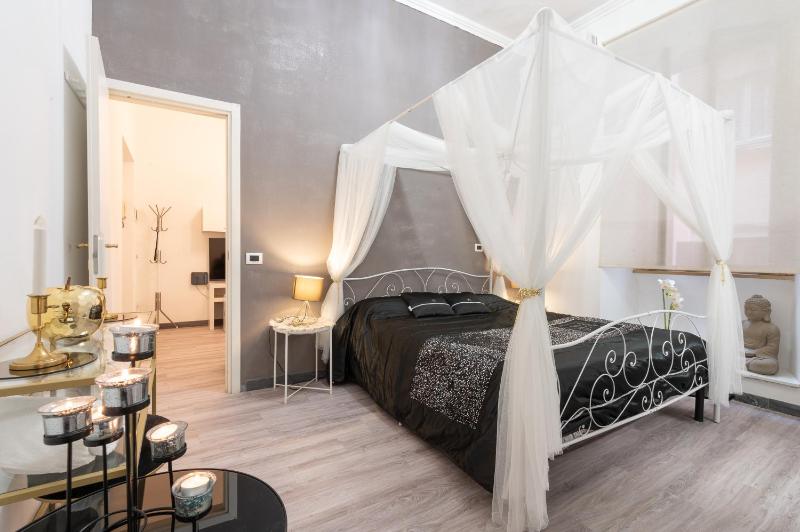 Цены на Cairoli 1 House G&B colisee в Риме