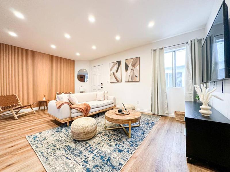 1 Bedroom Hollywood Habitat - BR11 — отель в Лос-Анджелесе, Соединенные Штаты Америки