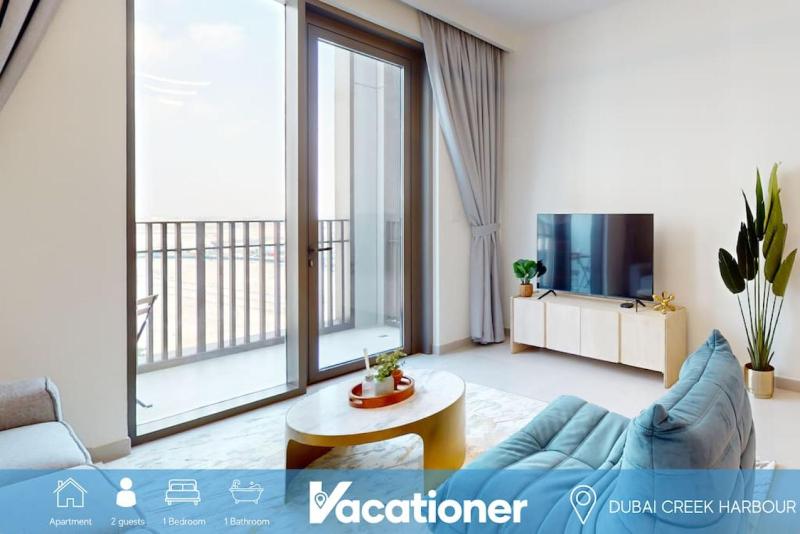Summer at Creek Beach - Elegant One Bedroom — отель с удобным расположением в Дубае