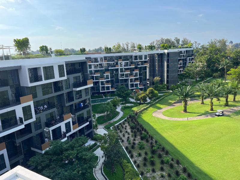 Modern 2-bedroom Apartments with washer in Skypark Laguna Bang Tao — отзывы гостей и цены