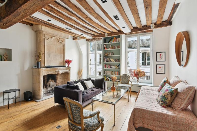 Saint-Germain-des-Pres Atypique Appartement pour 4 by Weekome — отзывы гостей и цены