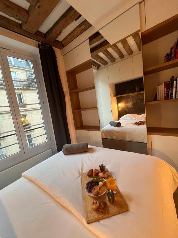 Appartement a Saint-Paul en plein coeur du Marais 4 pers — отель в Париже, Франция