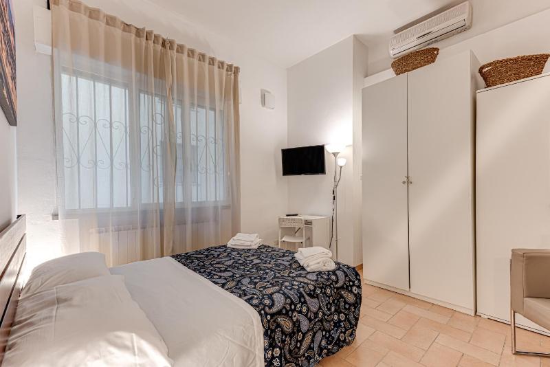 Little 2 alle porte di San Frediano — отель с удобным расположением в Флоренции