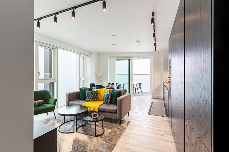Bright North Acton Flat with City View — комфортный отель в Лондоне