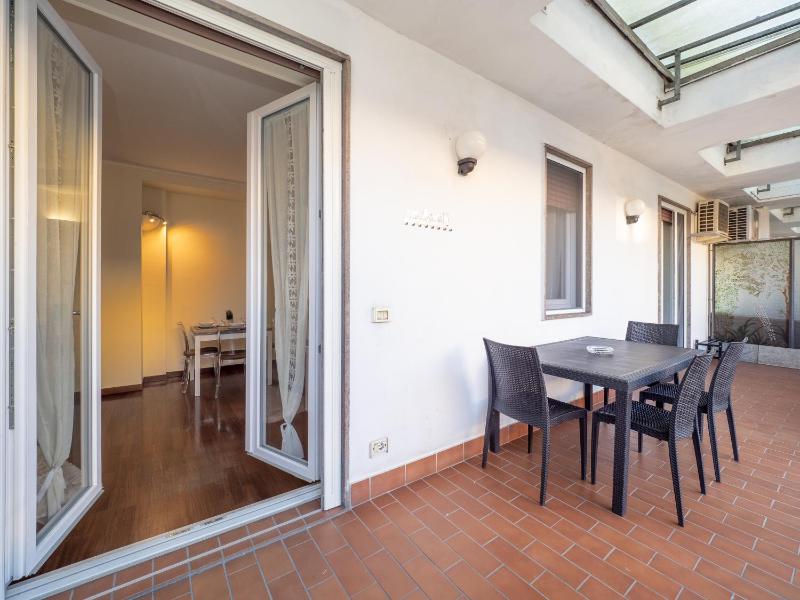 Flat in center with Terrace, near Garibaldi FS — отзывы гостей и цены