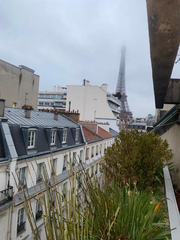 Цены на Duplex de luxe, magnifique vue sur la Tour Effiel в Париже