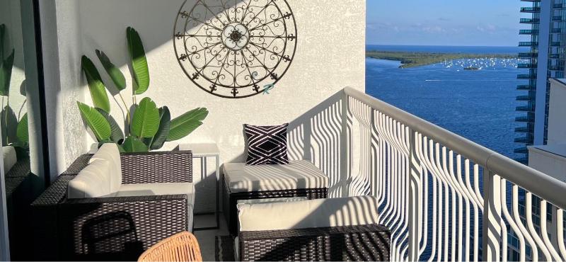 Miami Best Location - Boho Brickell-Spectacular Views-Walk, Wi-Fi, Water — отель с удобствами в Майами