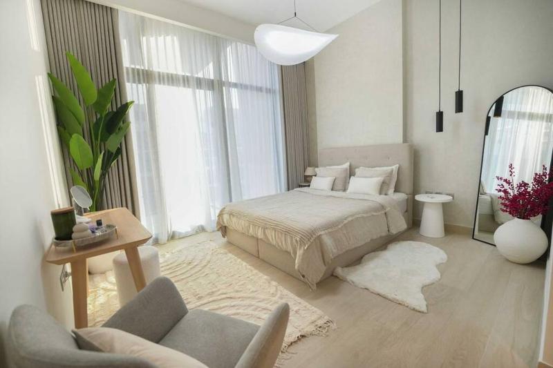 Luxurious & Spacious 1BR Home, Close To Downtown — комфортный отель в Дубае