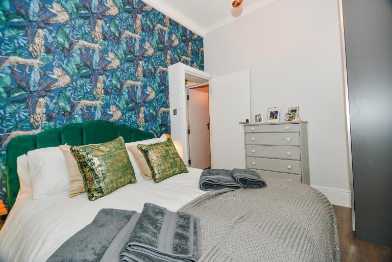 Цены на Cosy 1 bedroom home for small families в Лондоне