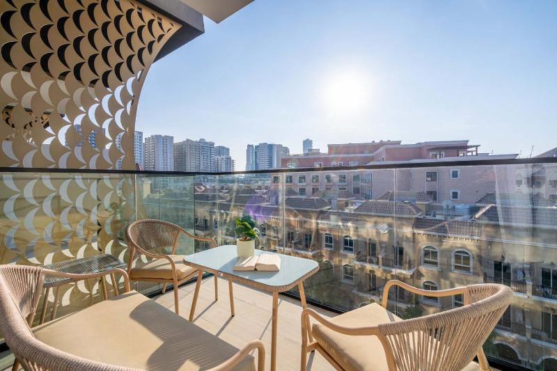 GuestReady - A beautiful home in Jumeirah Village — отель с удобным расположением в Дубае