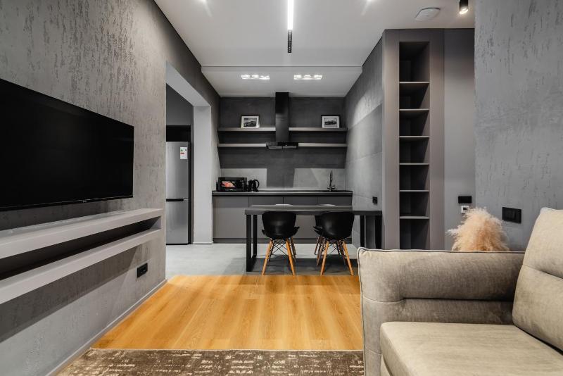 Цены на Novyj Komfort Siti 2h komn Apartamenty s vidom na gory в Алматы