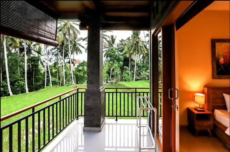 Harmony House 8: Rice Field View Room 2 min Center — отель с удобным расположением в Убуде