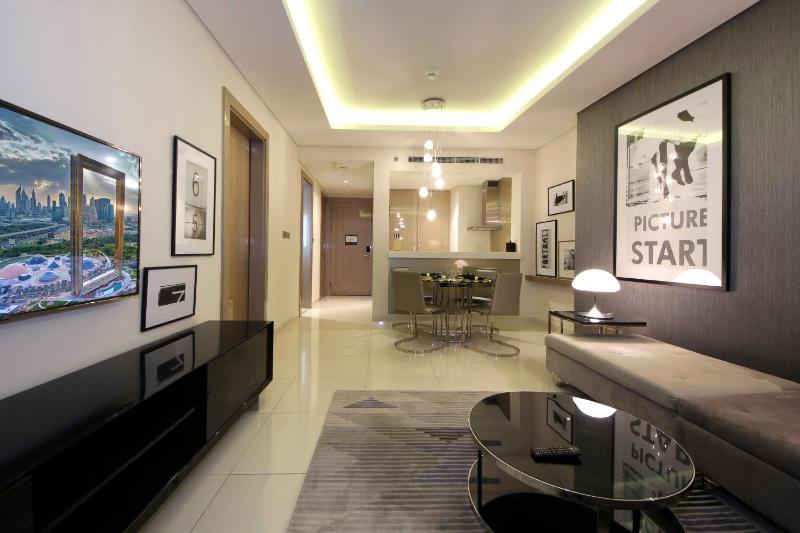 Цены на Spacious 1BR Damac Paramount в Дубае
