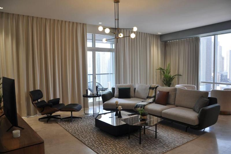 Luxurious 2 Bedroom +Maid -JLT — отзывы гостей и цены