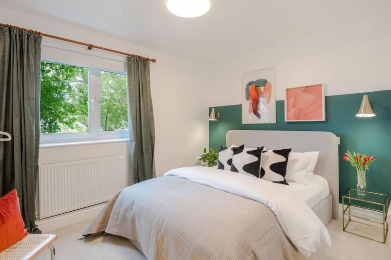 The Clissold, Two Bedroom Apartment N5 — комфортный отель в Лондоне