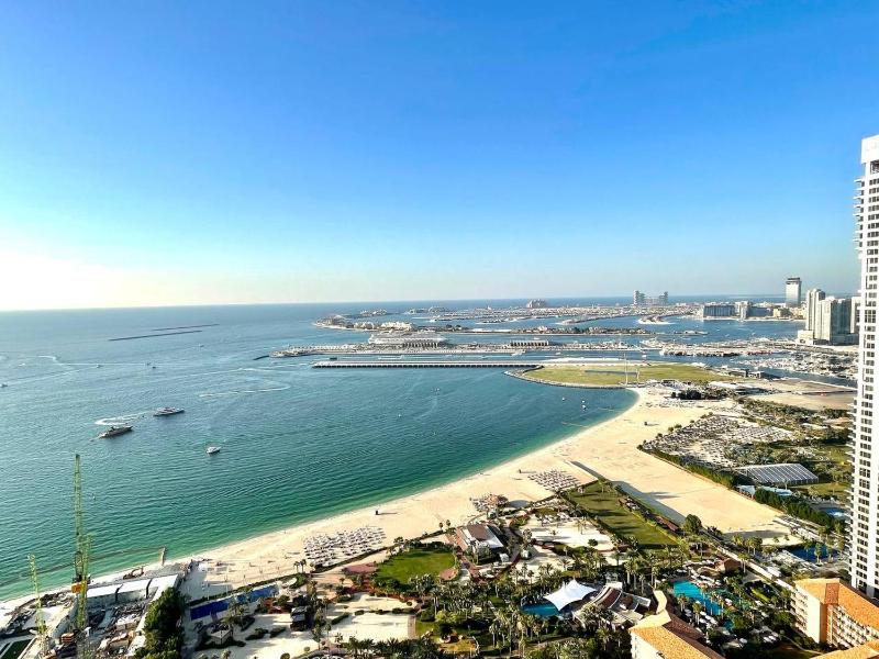 Palace in the Sky: Royal Sea View Residences — комфортный отель в Дубае