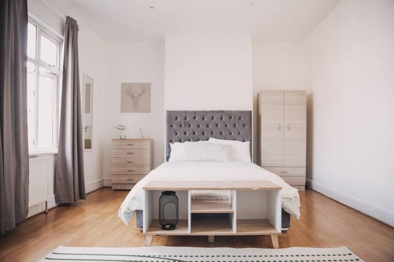 2 bedrooms flat in hammersmith — отель в Лондоне, Соединенное Королевство