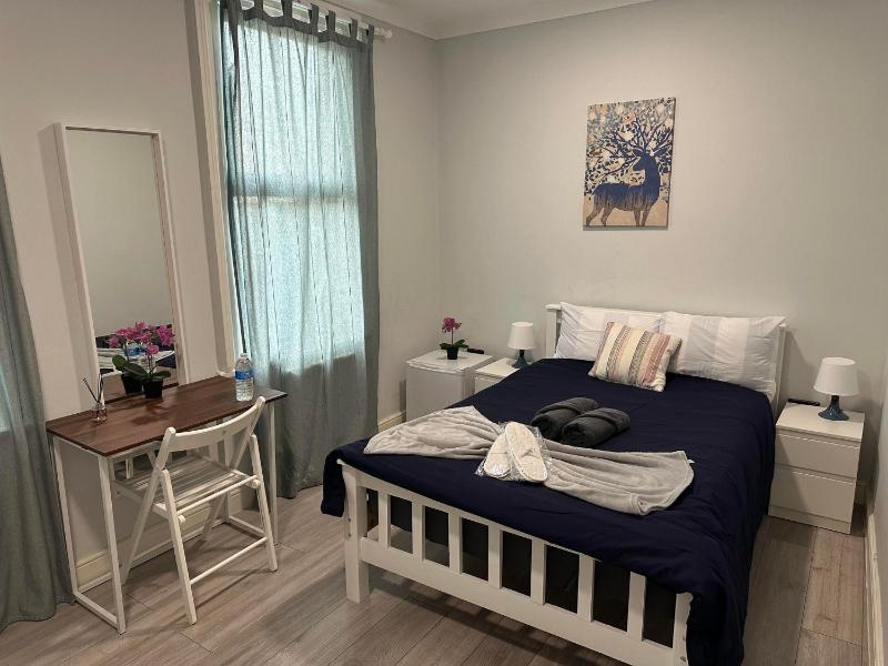 Цены на Captivating 1-Bed Apartment in London в Лондоне