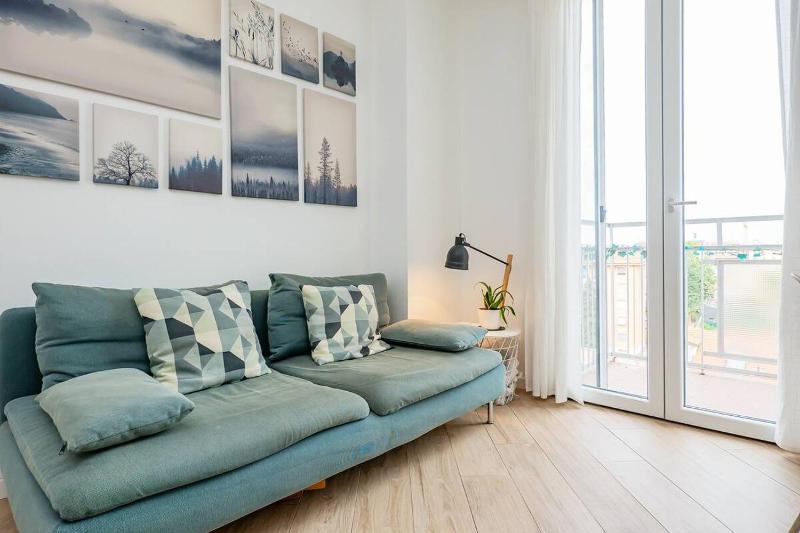 [IHost Flat] - Alzaia 118 — забронировать отель в Милане
