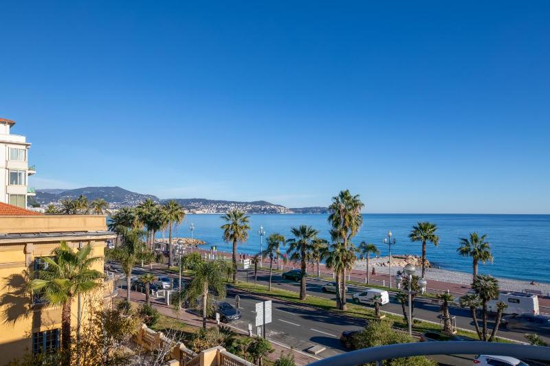 Цены на FAMILY APARTMENT SEA VIEW в Николь
