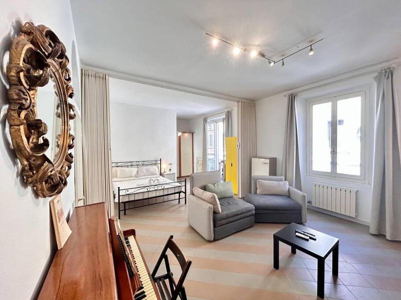 Porta Romana railing apartment — забронировать отель в Милане