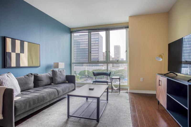 Koreatown 1br w gym pool close to coffee shops LAX-1176 — отзывы гостей и цены