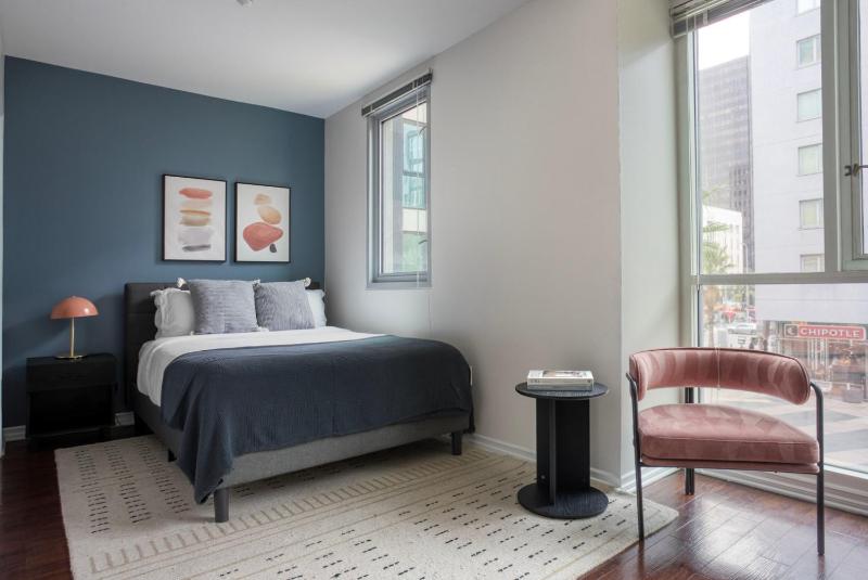 Цены на Koreatown studio w pool nr coffee restaurants LAX-1174 в Лос-Анджелесе