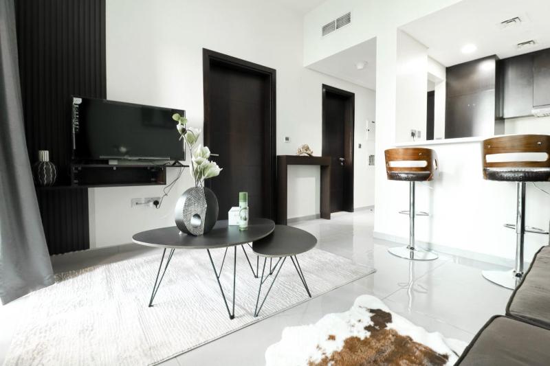 Stunning One Bedroom Near Business bay Metro by Ezytrac Vacation homes — отель в Дубае, Объединенные Арабские Эмираты
