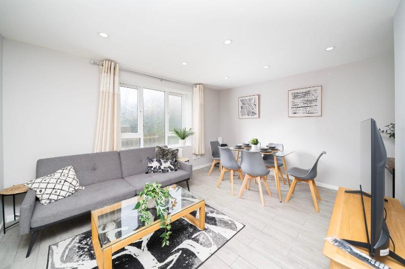 Cozy 2BR Flat in Islington — отель с удобным расположением в Лондоне