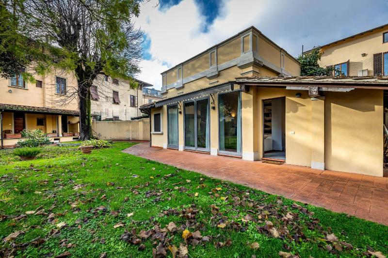 YID little villa with garden — отель с удобствами в Флоренции