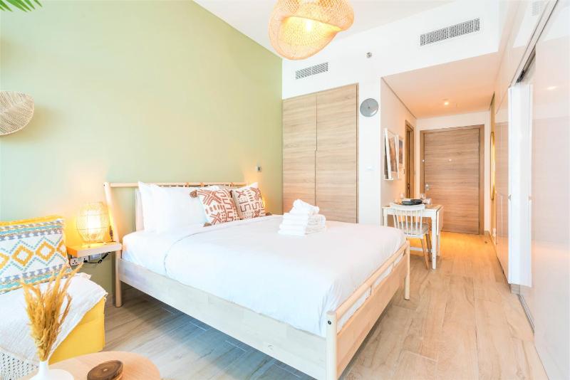 Stunning Apt with Balcony & Marina View — отель в Дубае, Объединенные Арабские Эмираты