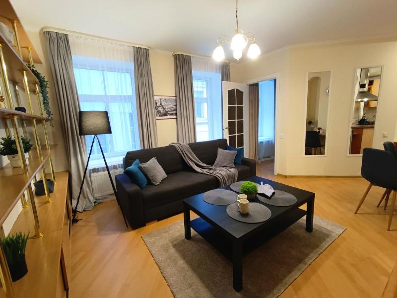 Two bedroom apartment in Old Town, up to 6 guests — отель с удобствами в риге