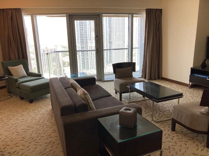 Address Dubai Mall Private Apt Balcony — отель с удобным расположением в Дубае