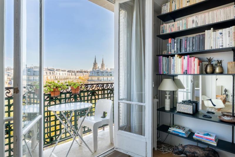 Elegant 2 bedroom apartment, Republique-Bastille areas, by Easyflat — отель в Париже, Франция