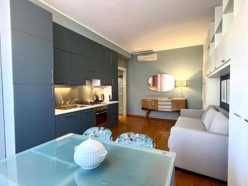 Maison Bleue- Romantic flat,apt near M1 -Duomo 2 fermate -CENTRO — комфортный отель в Милане