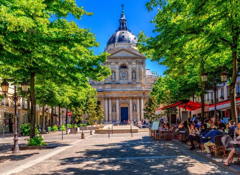 Enchanting Retreat in the Heart of the Latin Quarter - Entire Studio for yourself — отель с удобствами в Париже