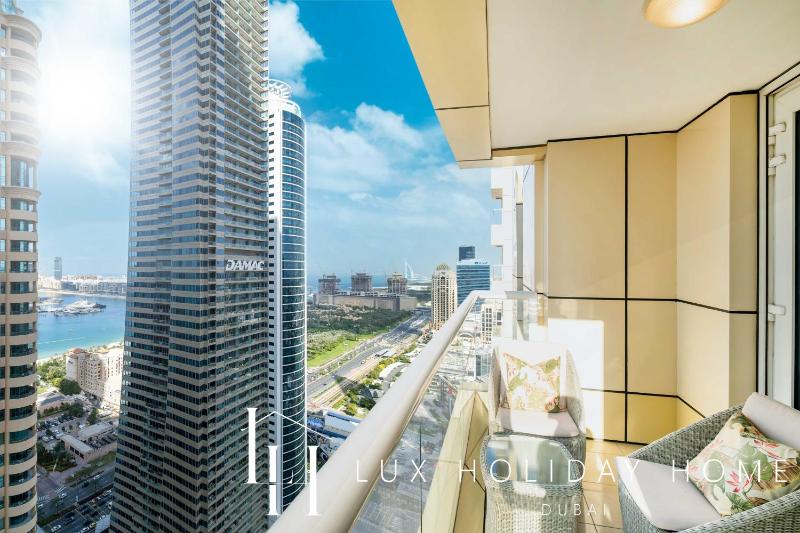 Цены на LUX The Marina Sea View Suite 2 в Дубае