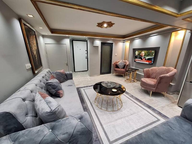 Cozy AKSARAY Apartment for 5 persons (Basement floor) — отель с удобствами в Стамбуле