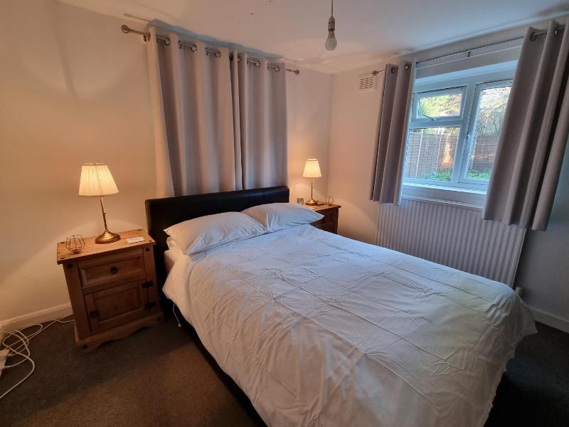 Beautiful Double Room In Acton, West London — забронировать отель в Лондоне