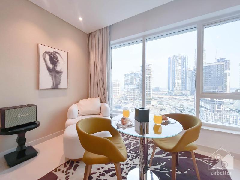 NEW! Luxury Studio with Canal View Business Bay — забронировать отель в Дубае