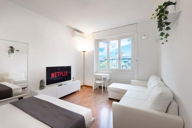 Moderno appartamento - fermata tramvia sotto casa — отзывы гостей и цены