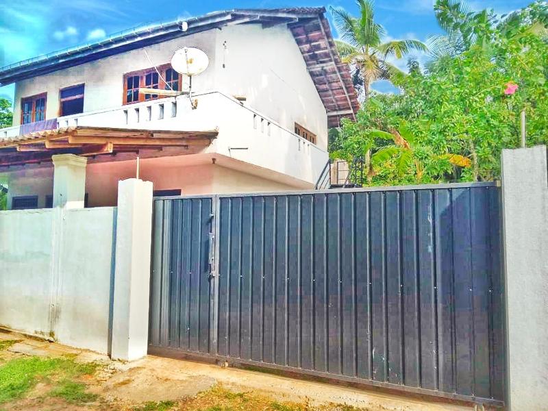 Muthu Holiday Home — комфортный отель в Хиккадува