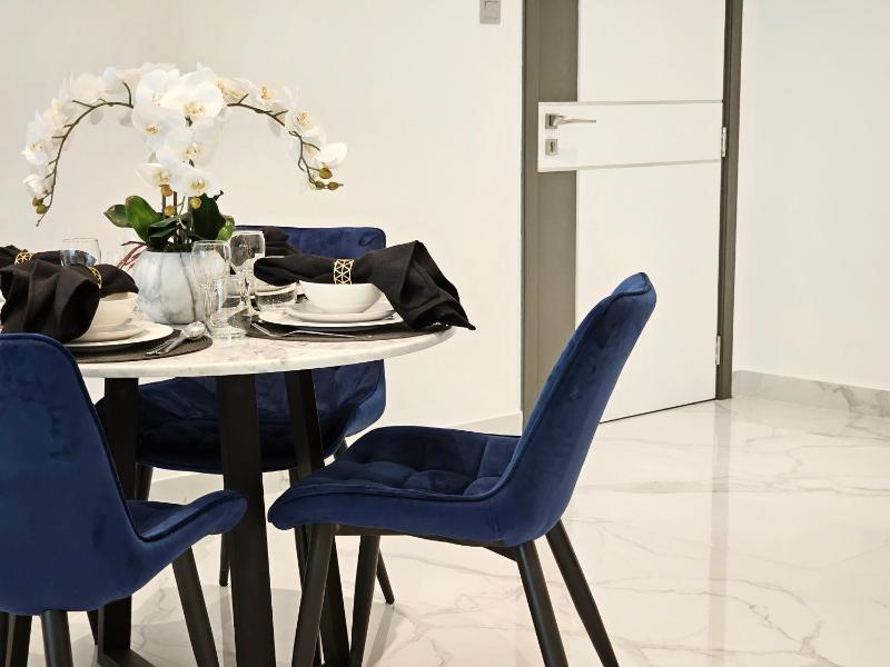 Luxury Downtown 1 BR Apt — отель в Дубае, Объединенные Арабские Эмираты