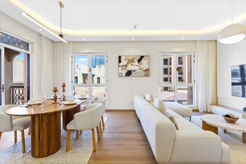 Цены на Elegance Meets Exceptional Living - Downtown Dubai в Дубае