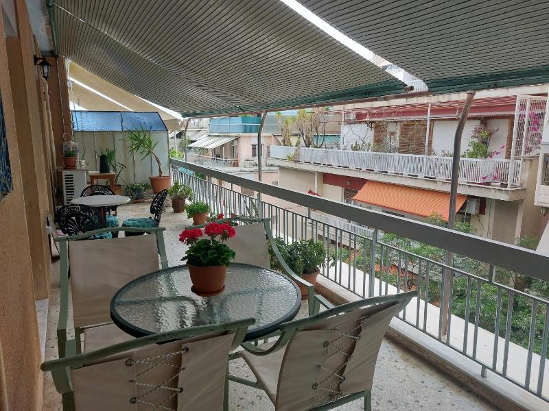 Retro Stay Athens — отель с удобствами в Афины