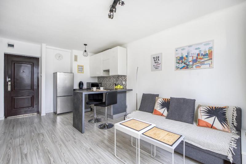 Central Apartment Rondo ONZ — отель с удобным расположением в Варшаве