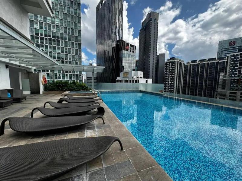 KL Cormar Suites (Next to McD) @ 5 min walk KLCC — комфортный отель в Куала-Лумпуре