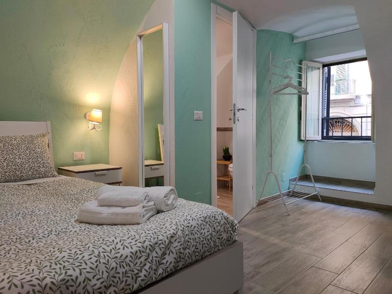 Alessia House — отель в Неаполе, Италия
