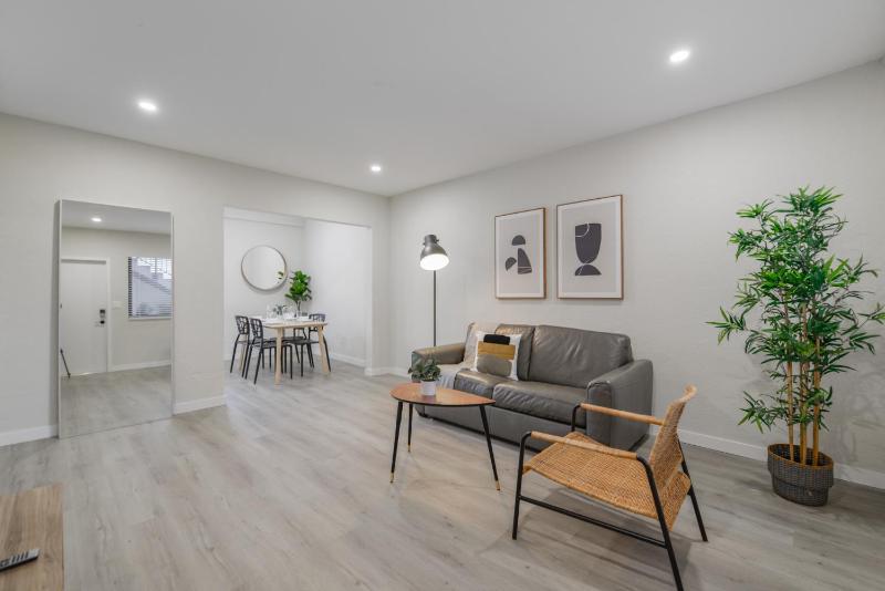 Apartment in the Famous Calle Ocho in Miami — отель с удобным расположением в Майами