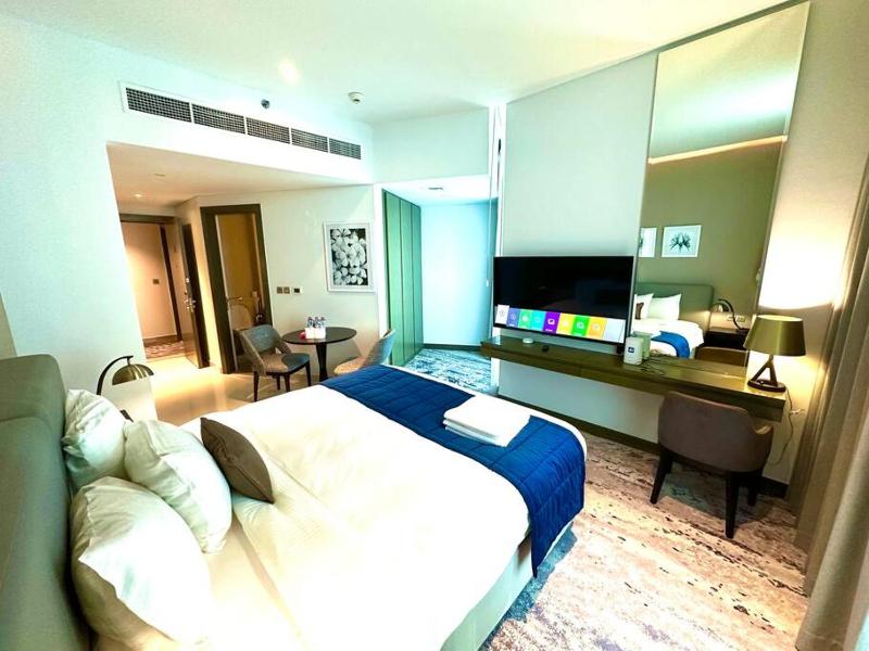 Luxurious Studio Canal View Damac Prive Near Burj Khalifa — комфортный отель в Дубае